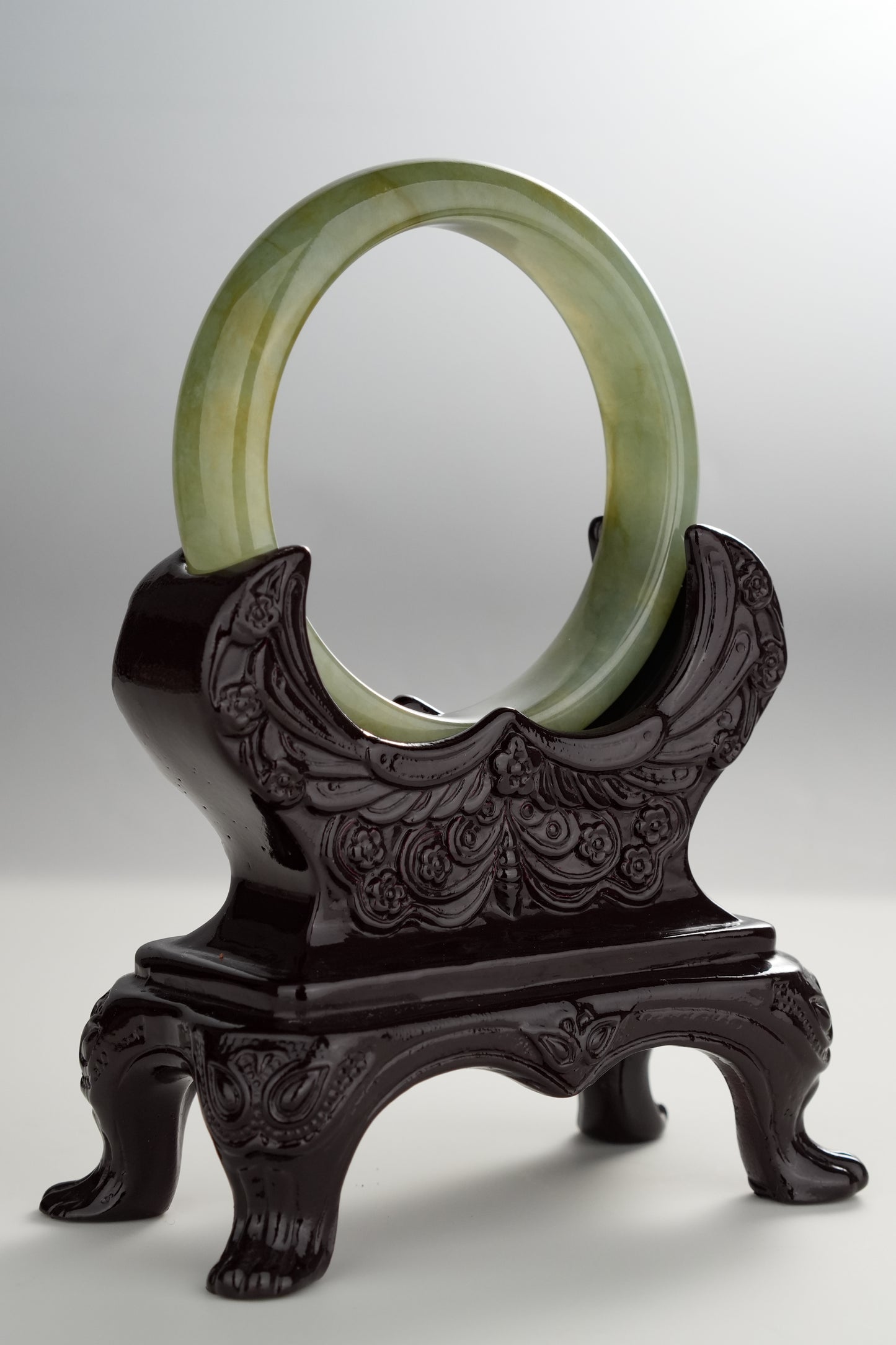 #0278 Oil Green Yellow Jade Bangle Size 53.7