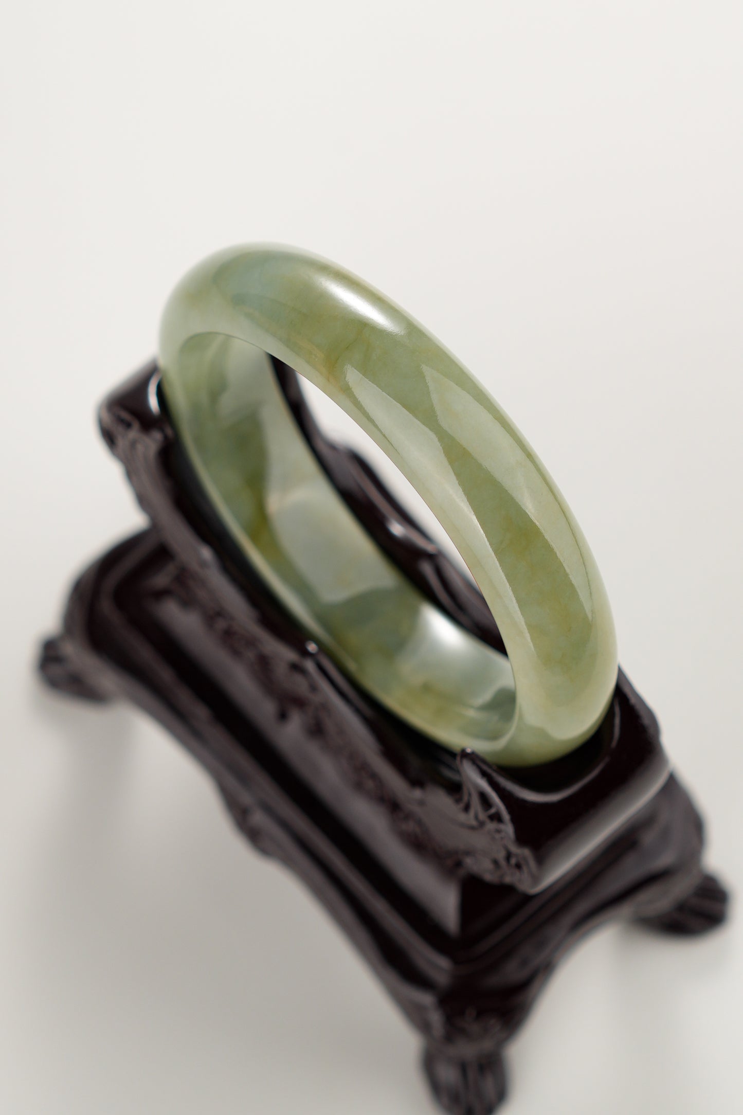 #0278 Oil Green Yellow Jade Bangle Size 53.7