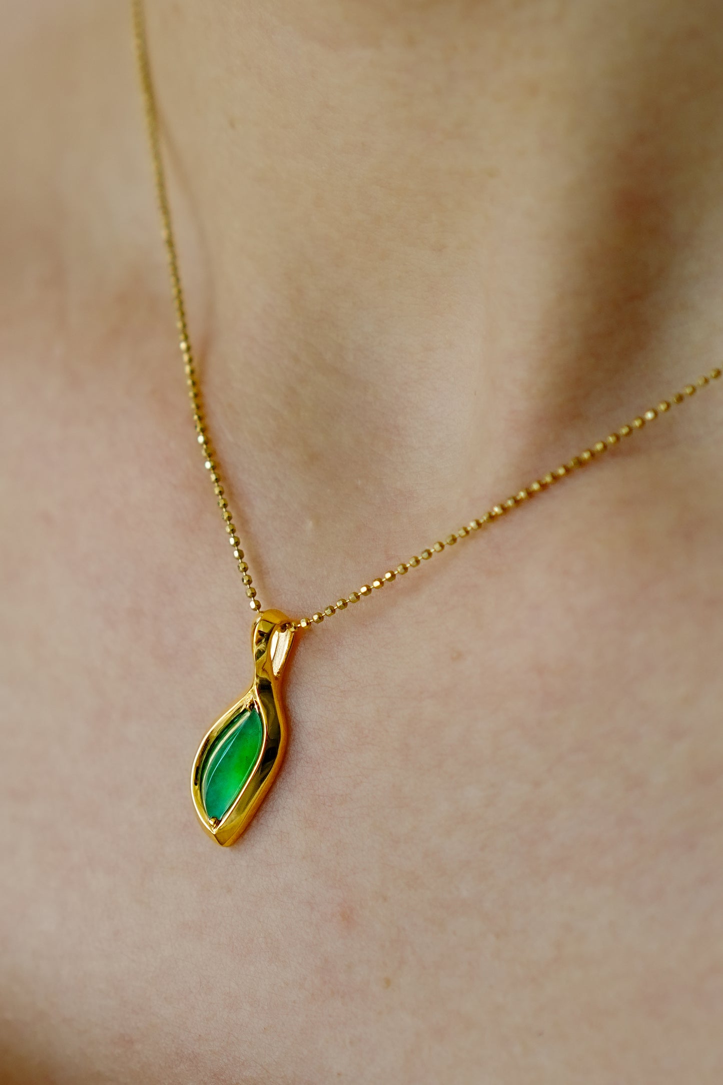 #0426 "Leaf" Highly Icy Bright Sun Green Jadeite Jade 18K Yellow Gold Pendant