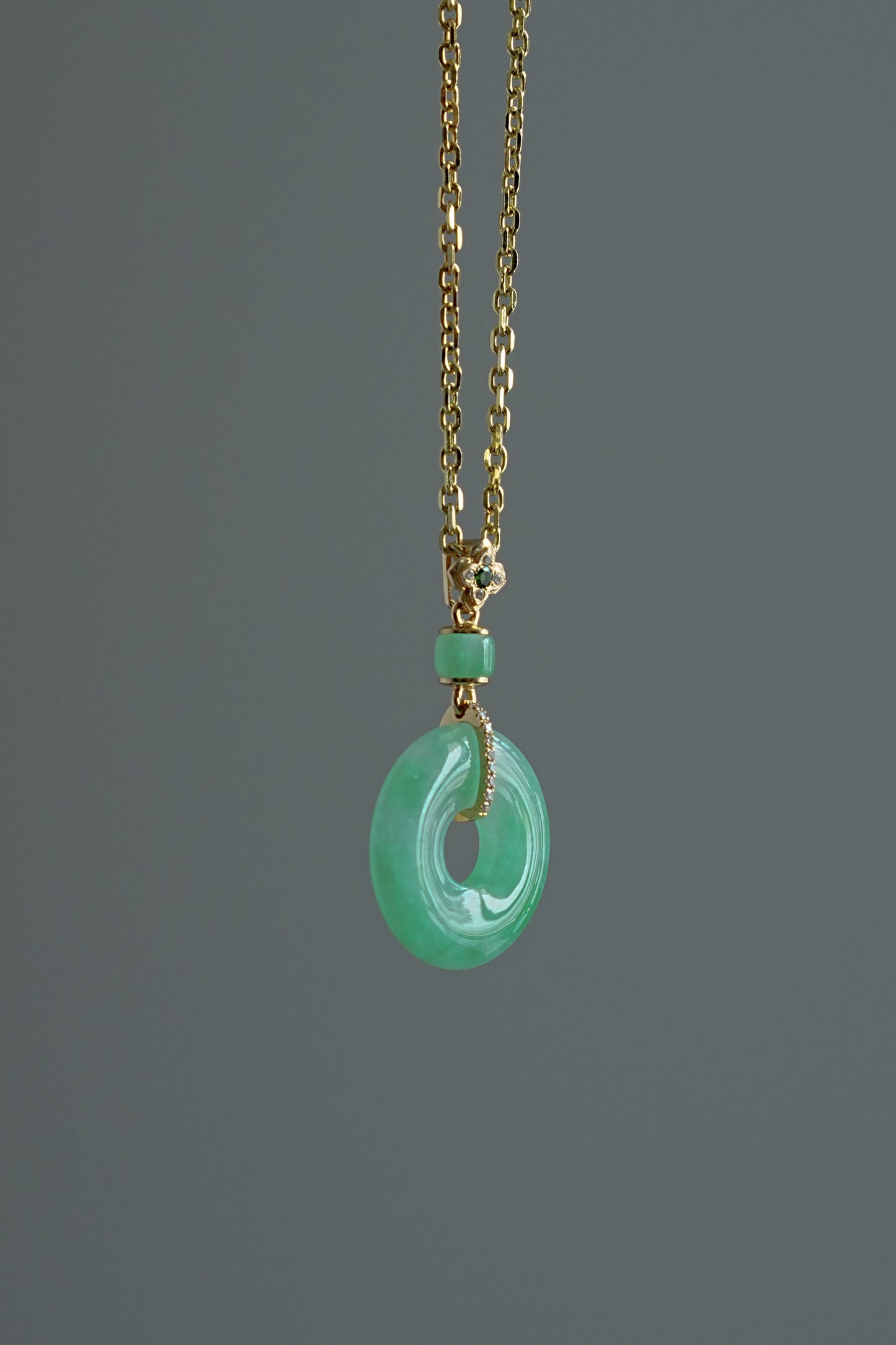 #0434 "Bi" Icy Bright Sun Green Jadeite Jade Donut 18K Yellow Gold VS Diamonds Pendant