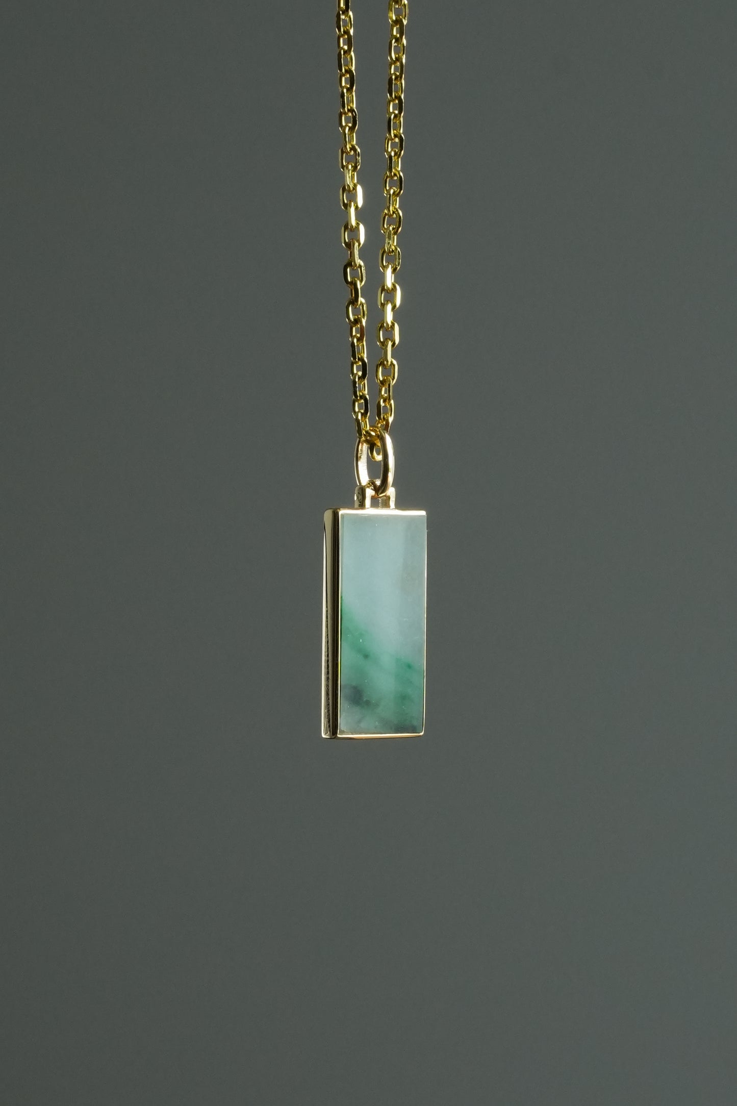 #0450 "Wu Shi" Icy Vivid Green Jadeite Jade 18K Yellow Gold Pendant