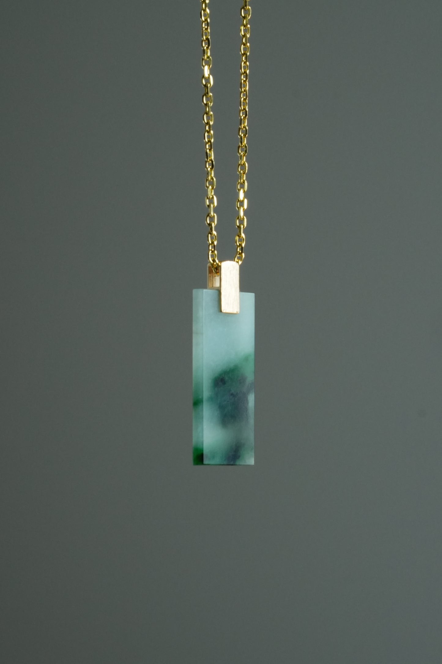 #0449 "Wu Shi" Icy Rich Green Jadeite Jade 18K Yellow Gold Pendant