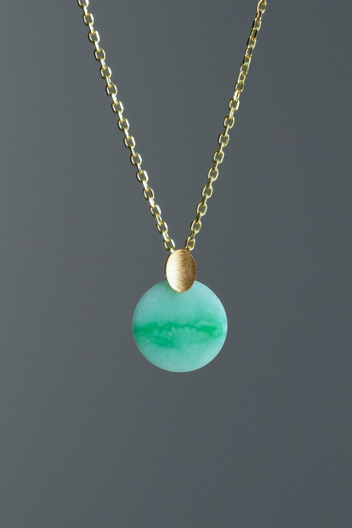 #0453 "Wushi" Vivid Green Jadeite Jade 18K Yellow Gold Pendant