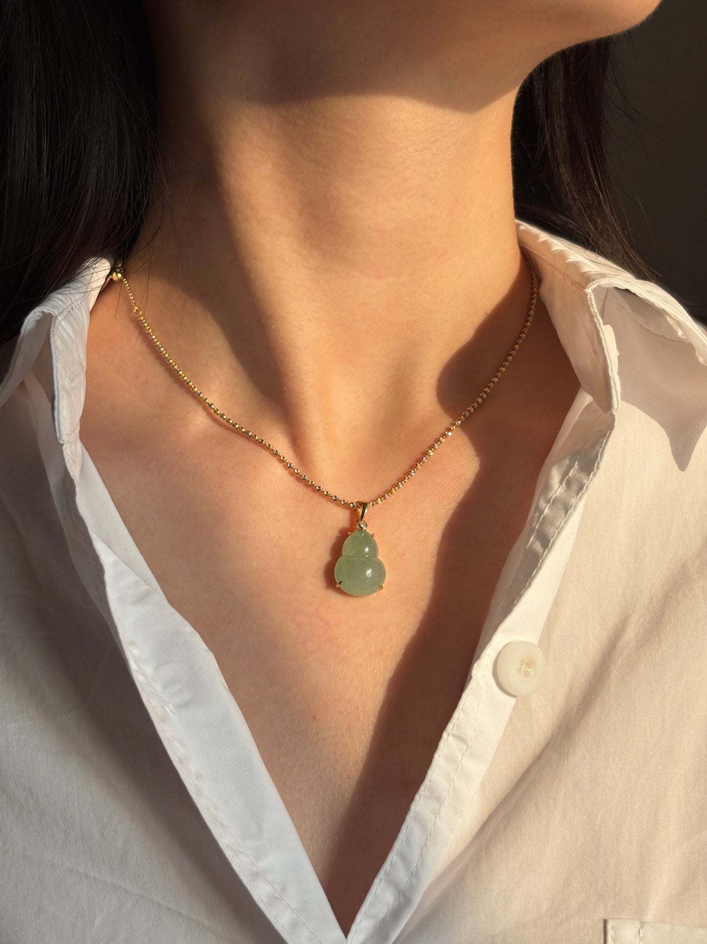 #P0530 "Hulu/Gourd" Icy Lotus Green Jadeite Jade 18K Yellow Gold Pendant