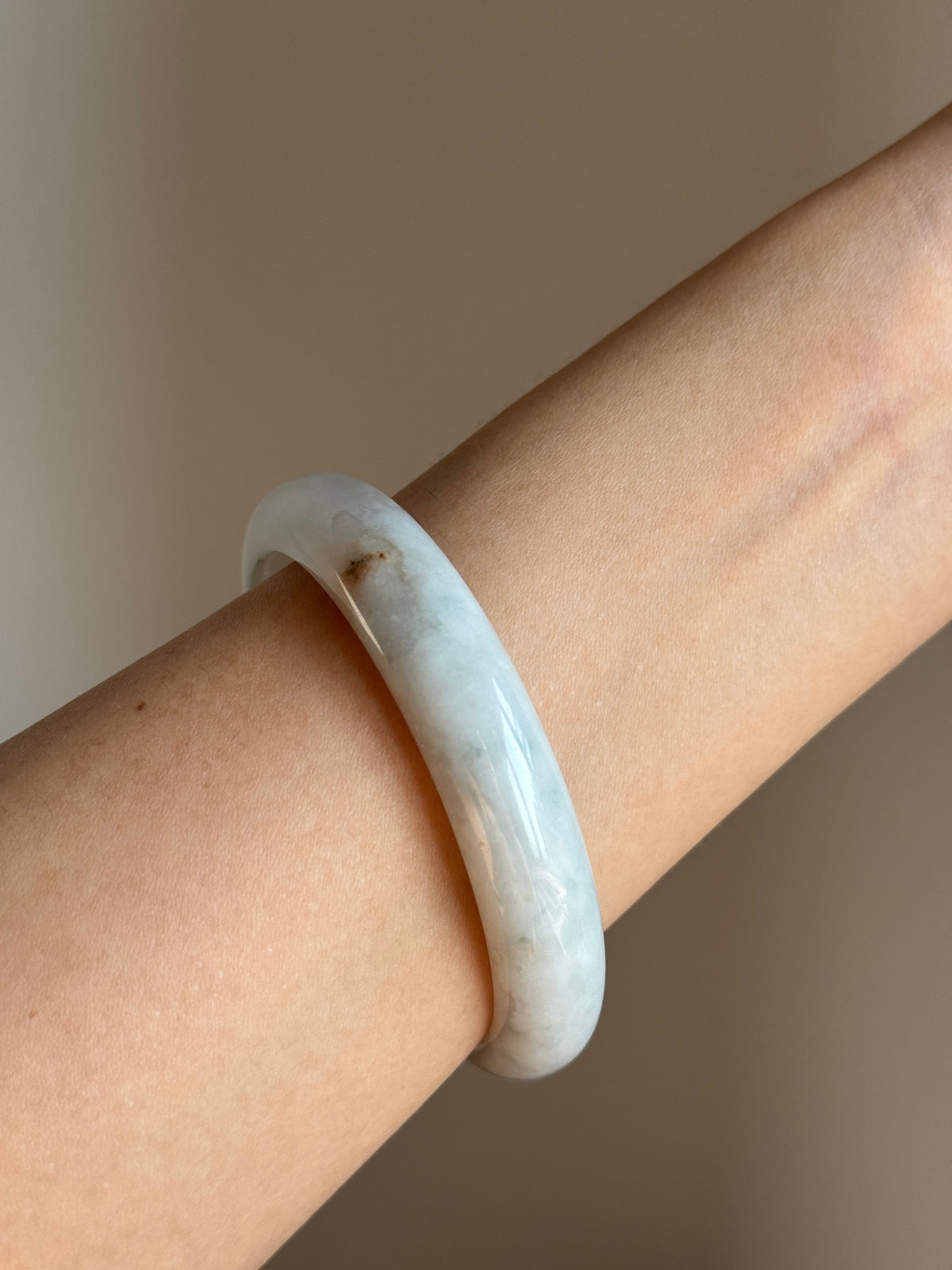 #0442 Icy White Light Green Yellow Spot Jade Bangle Size 58.9
