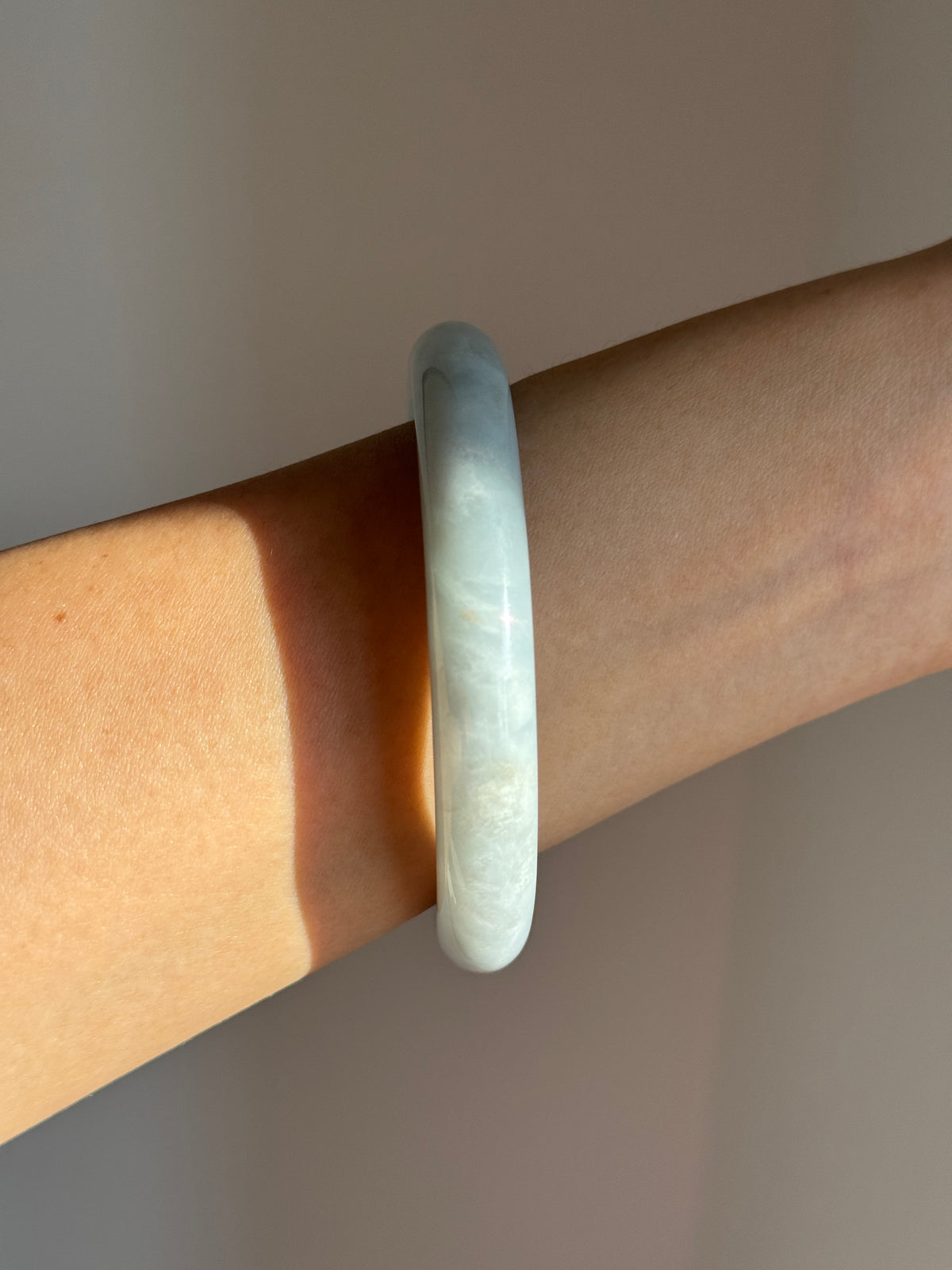 #0433 Light Blue Lavender Round Jade Bangle Size 54.3 (fits up to 55.5)