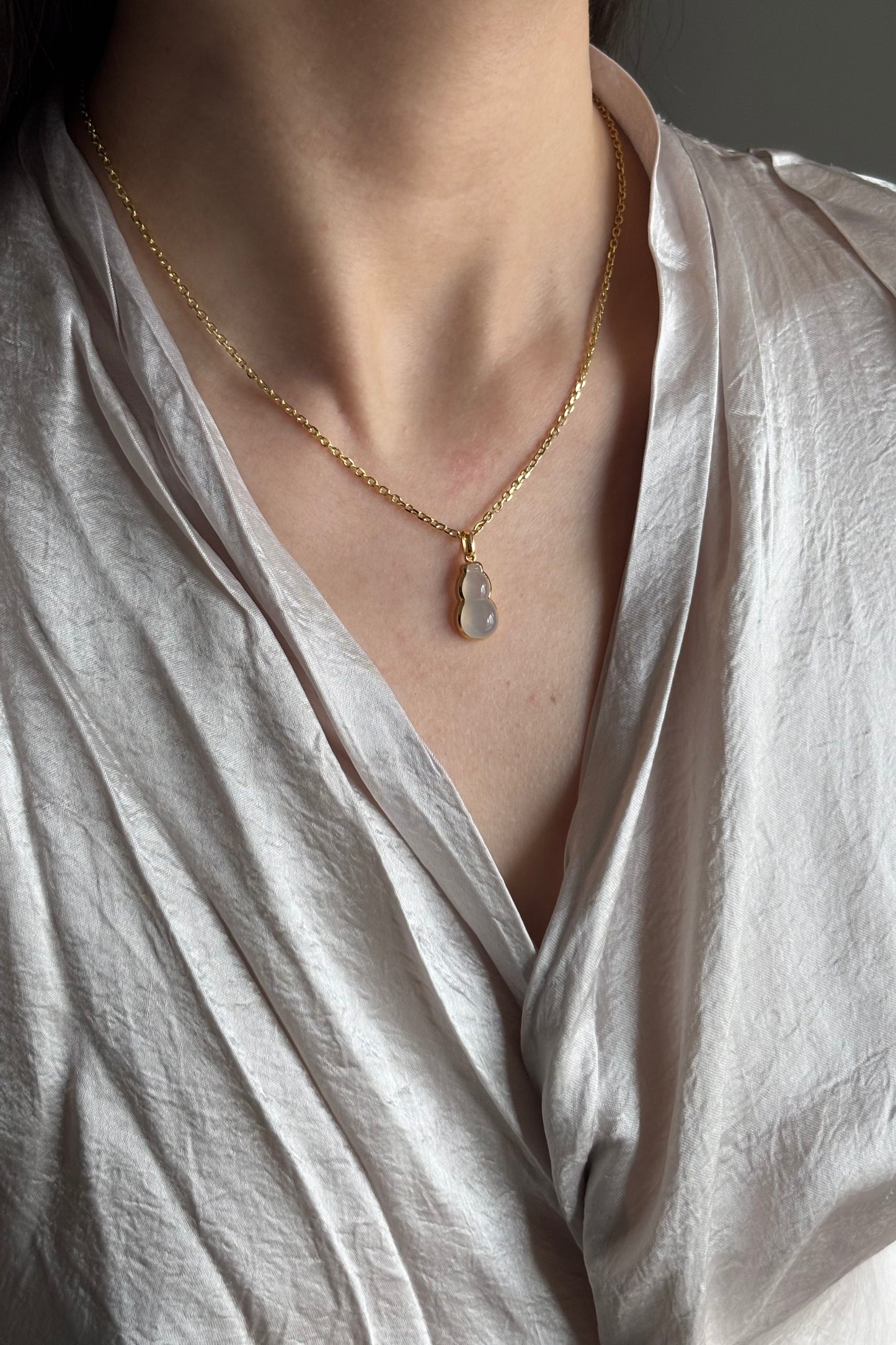 #0430 "Hulu" Highly Icy White Jadeite Jade 18K Yellow Gold Pendant
