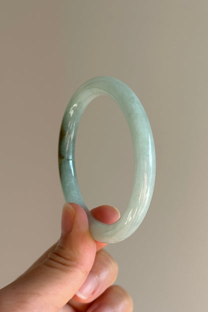 #0431 Icy Green Yellow Round Jade Bangle Size 52 (fits up to 53)