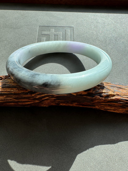 #0446 Light Green Lavender Ink Jade Bangle Size 60