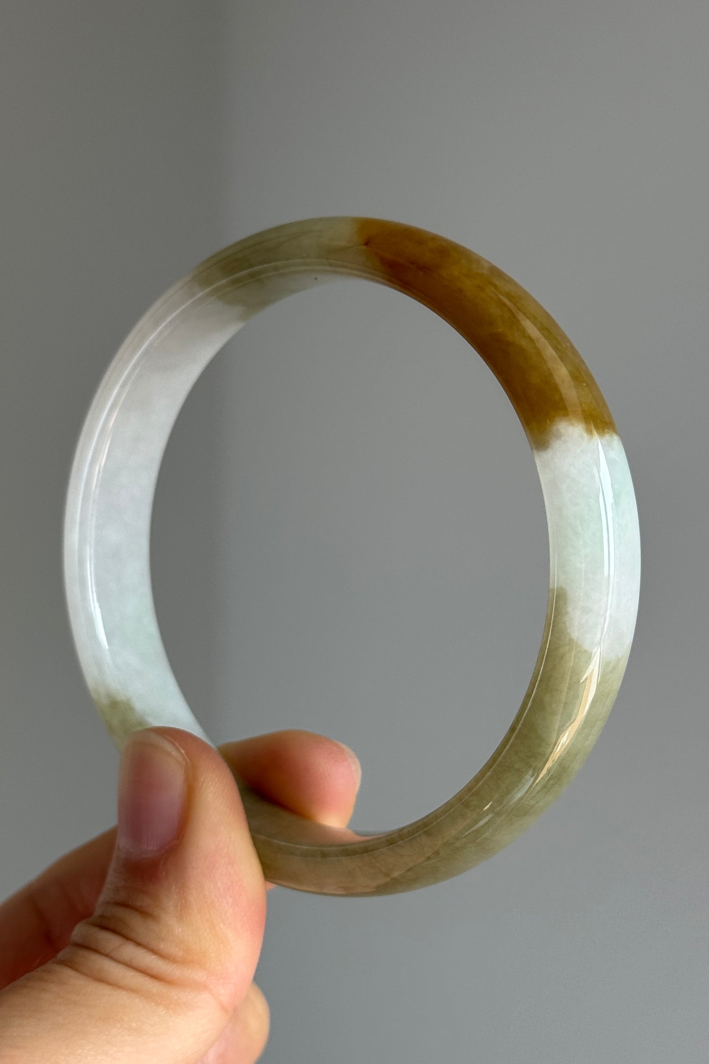 #0372 Icy Golden Yellow Green Ink Jade Bangle Size 57