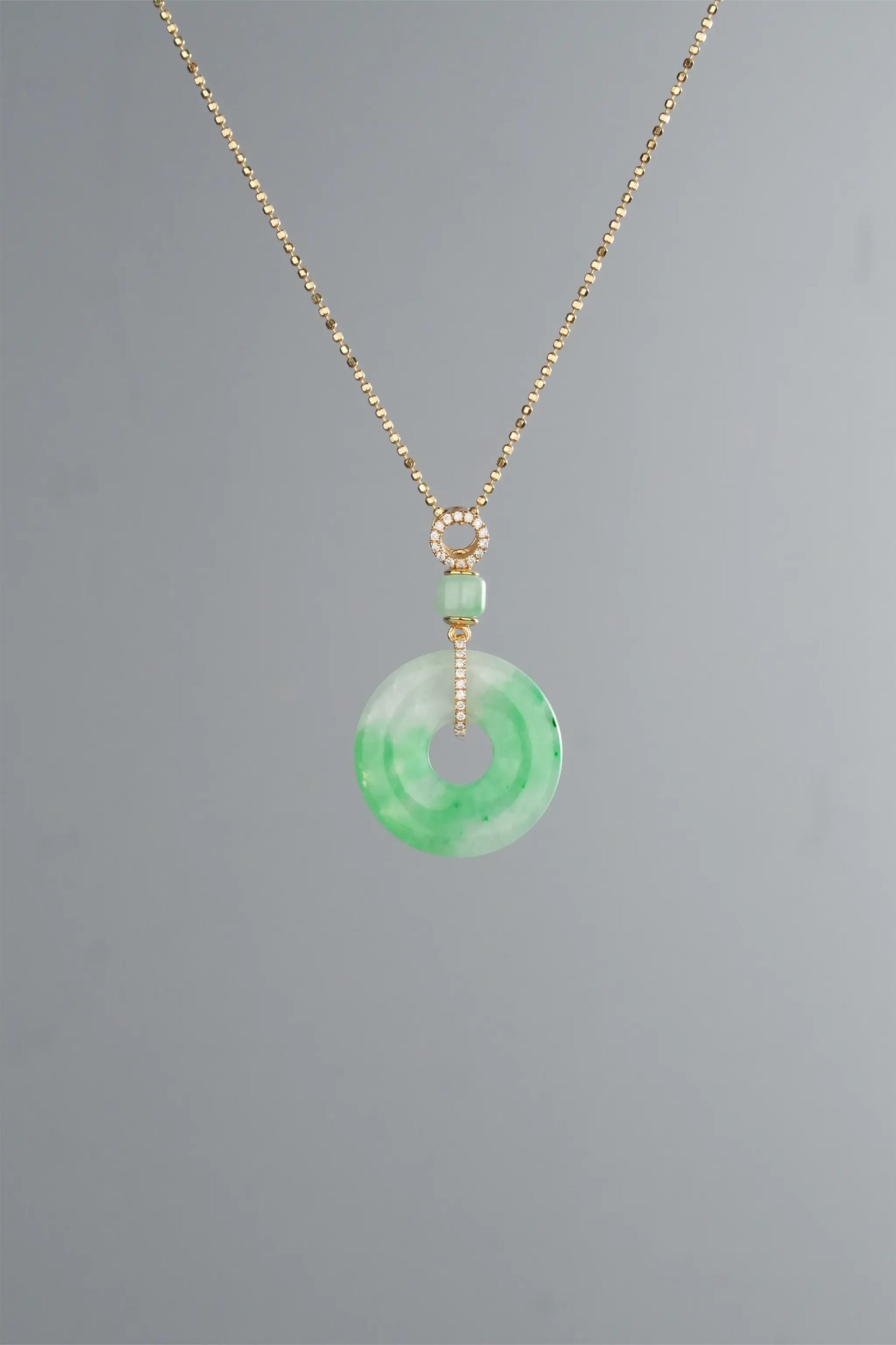 "Bi" Highly Icy Bright Sun Green Jadeite Jade Donut 18K Yellow Gold VS Diamonds Pendant