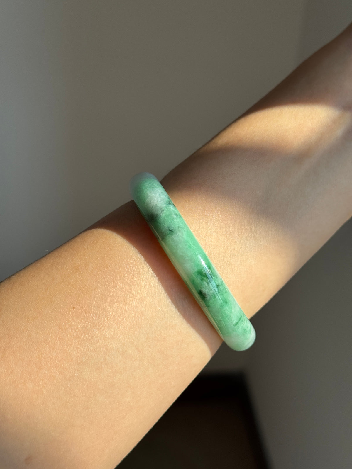 #0438 Icy Vivid Sun Green Jade Bangle Size 53.2