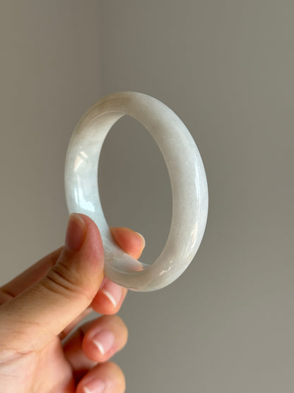 #0435 White Light Green Jade Bangle Size 53