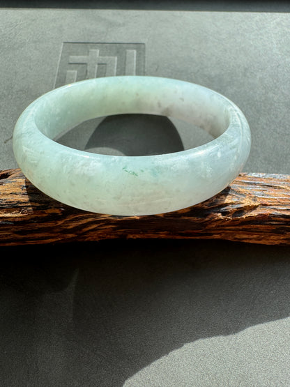 #0447 Icy Light Green Snow Flakes Jade Bangle Size 56.7
