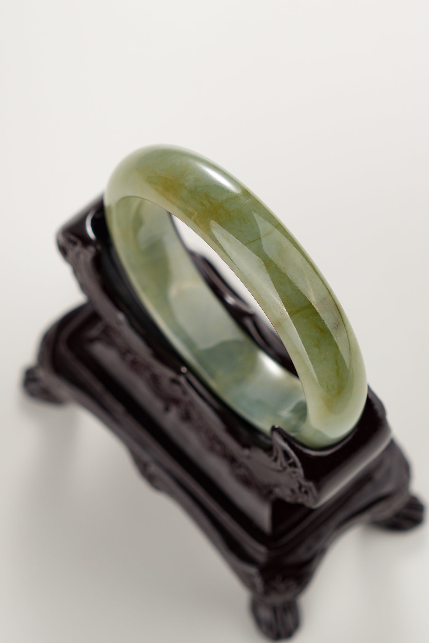#0278 Oil Green Yellow Jade Bangle Size 53.7