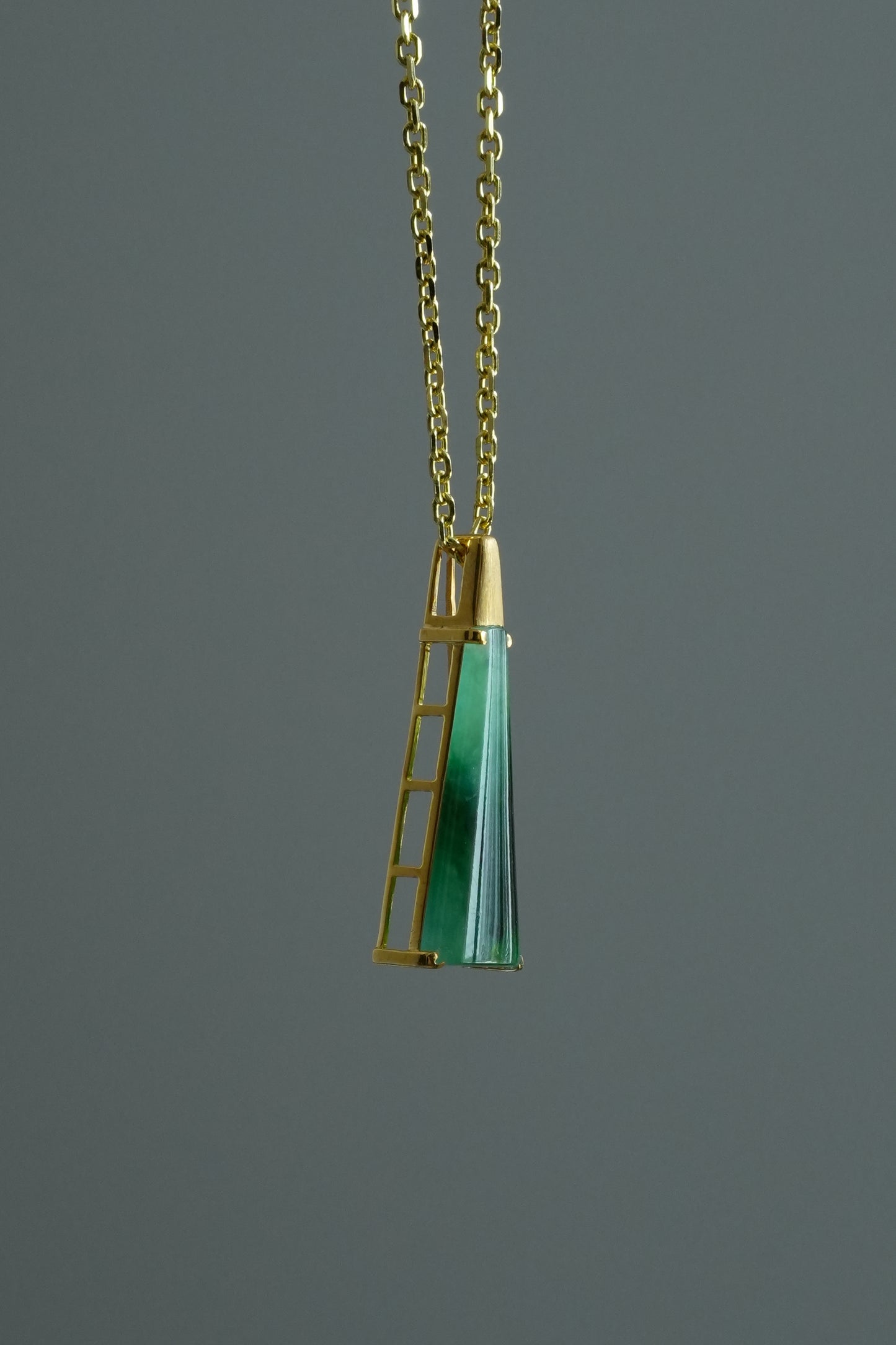 #0445 "Wu Shi" Highly Icy Rich Green Jadeite Jade 18K Yellow Gold Pendant