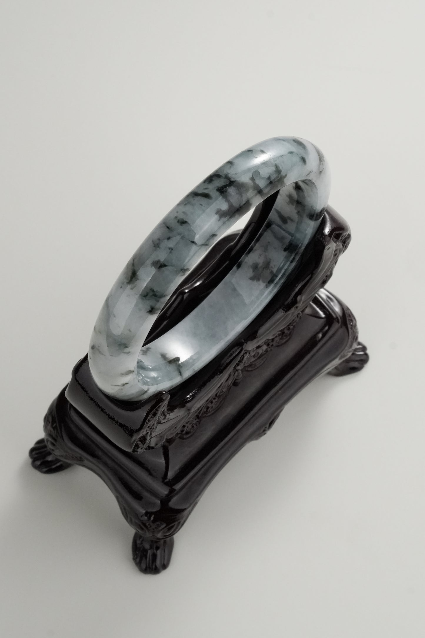 #0329"Wash Drawing" Icy Ink Flower White Jade Bangle Size 57.7
