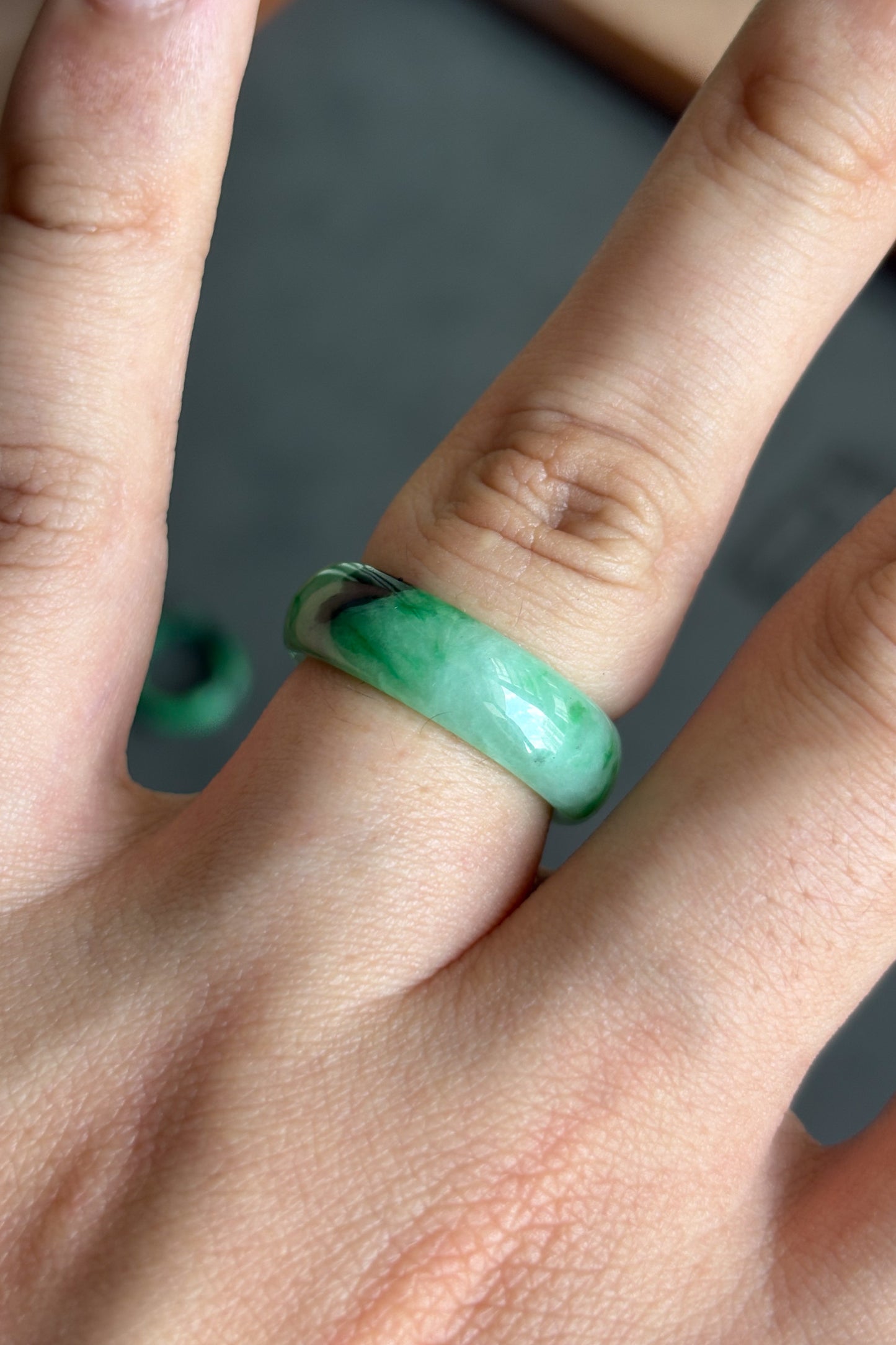 #R0604 Vivid Green Jadeite Jade Band Ring Size 8