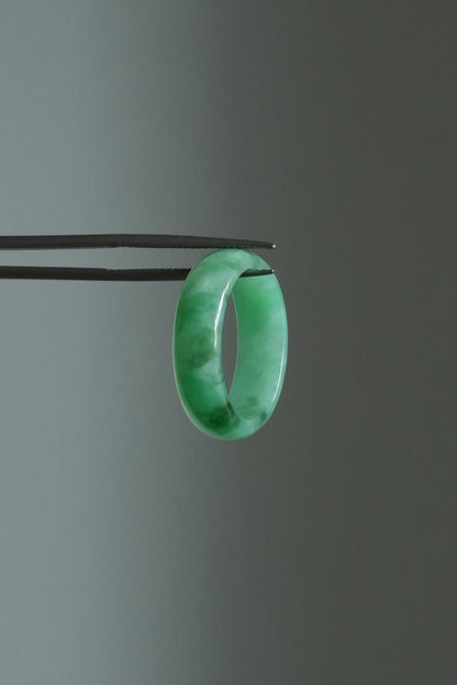 #R0606 Vivid Green Jadeite Jade Band Ring Size 8