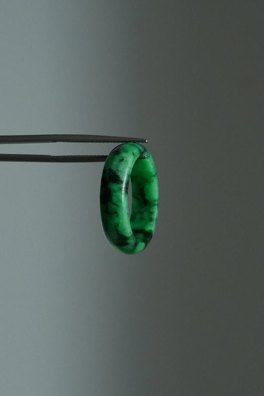 #R0601 Rich Green Jadeite Jade Band Ring Size 8
