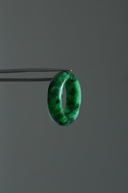 #R0612 Rich Green Jadeite Jade Band Ring Size 8.25
