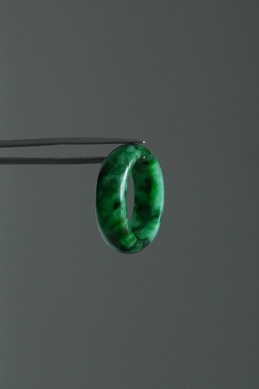 #R0612 Rich Green Jadeite Jade Band Ring Size 8.25