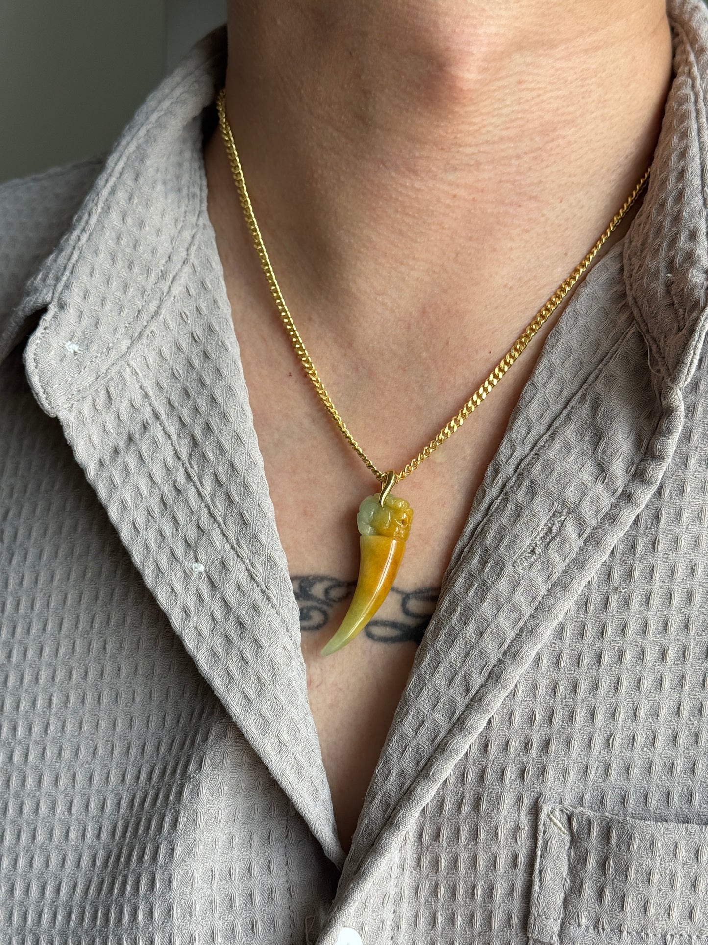 #P0560 "Dragon's Fang" Golden Yellow Green Jadeite Jade 18K Yellow Gold Pendant