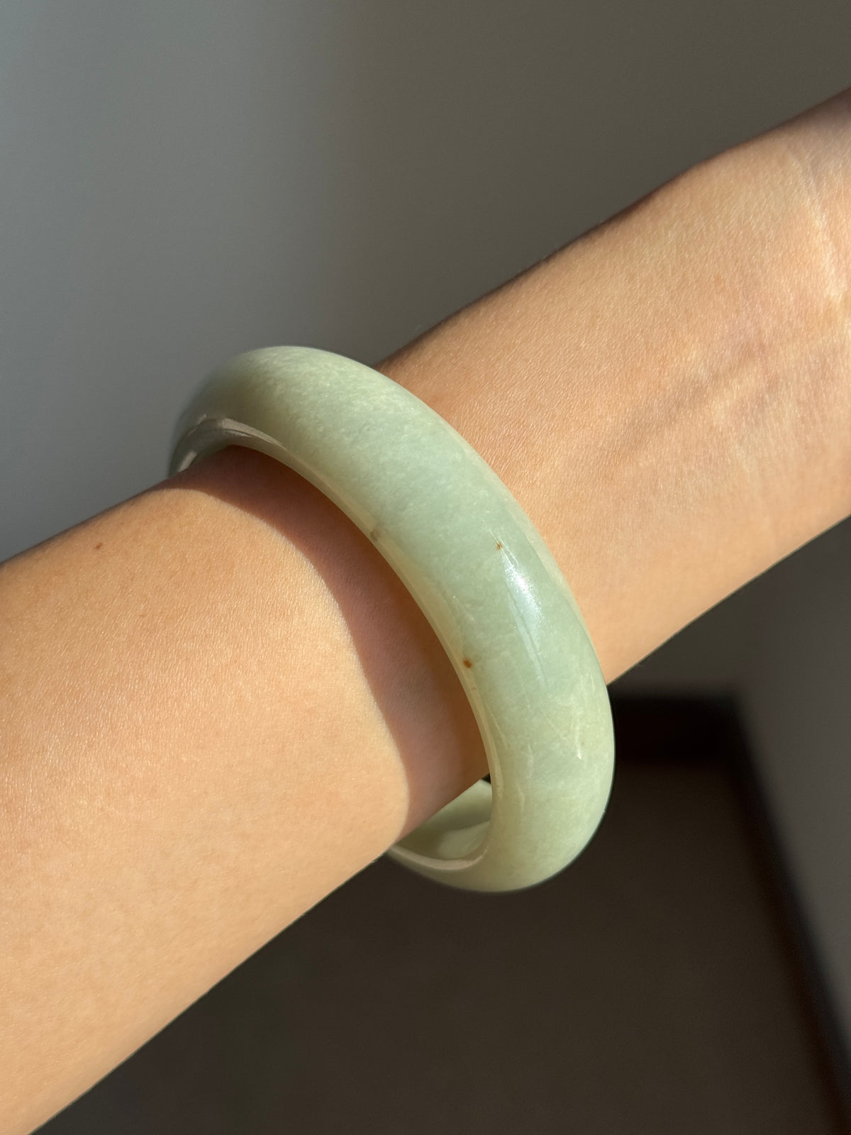 #0439 Yellowish Green Flower Jade Bangle Size 62.3