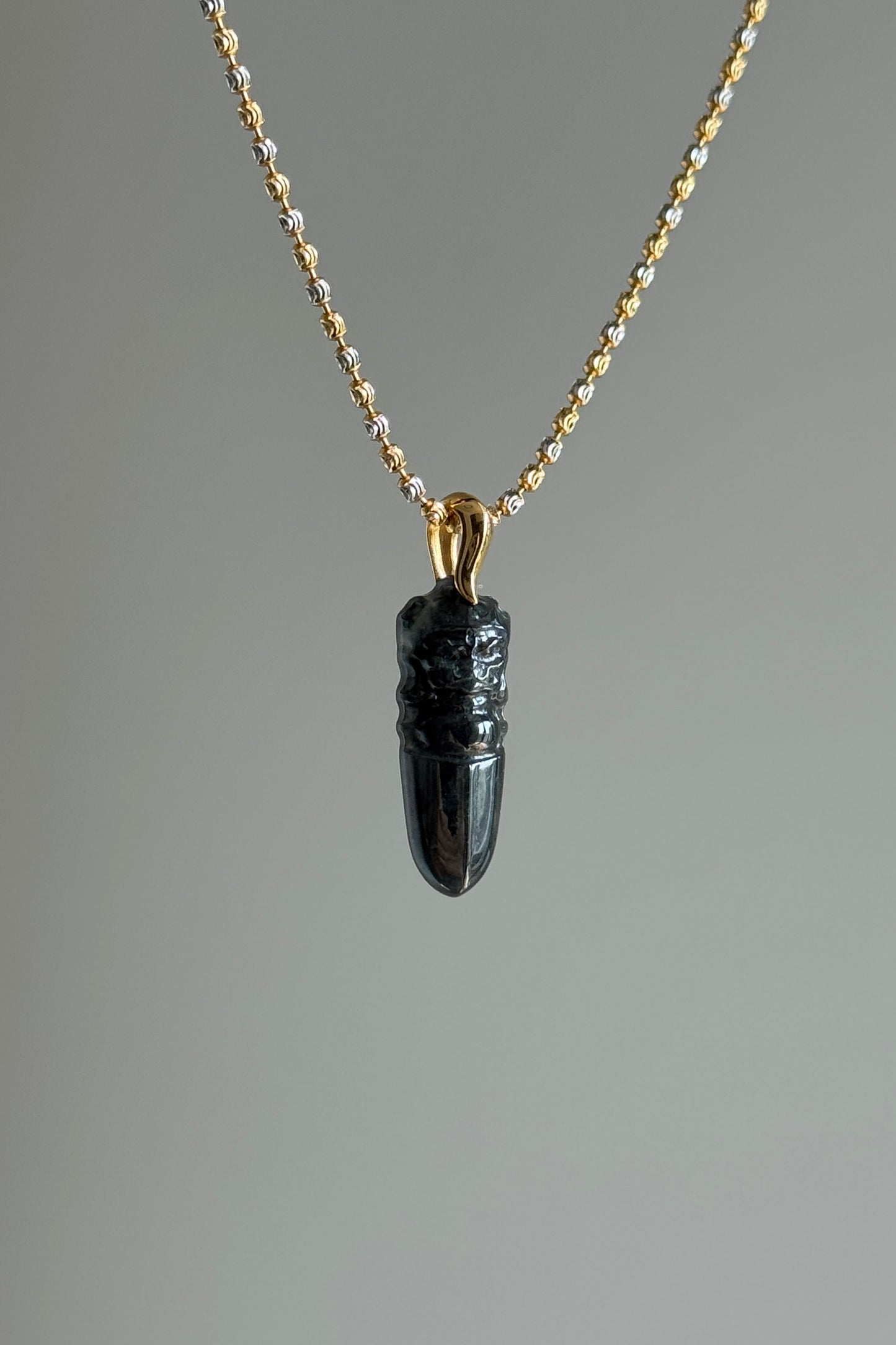 #P0543 “Vajra/Thunderbolt“ Black Jadeite Jade 18K Yellow Gold Pendant