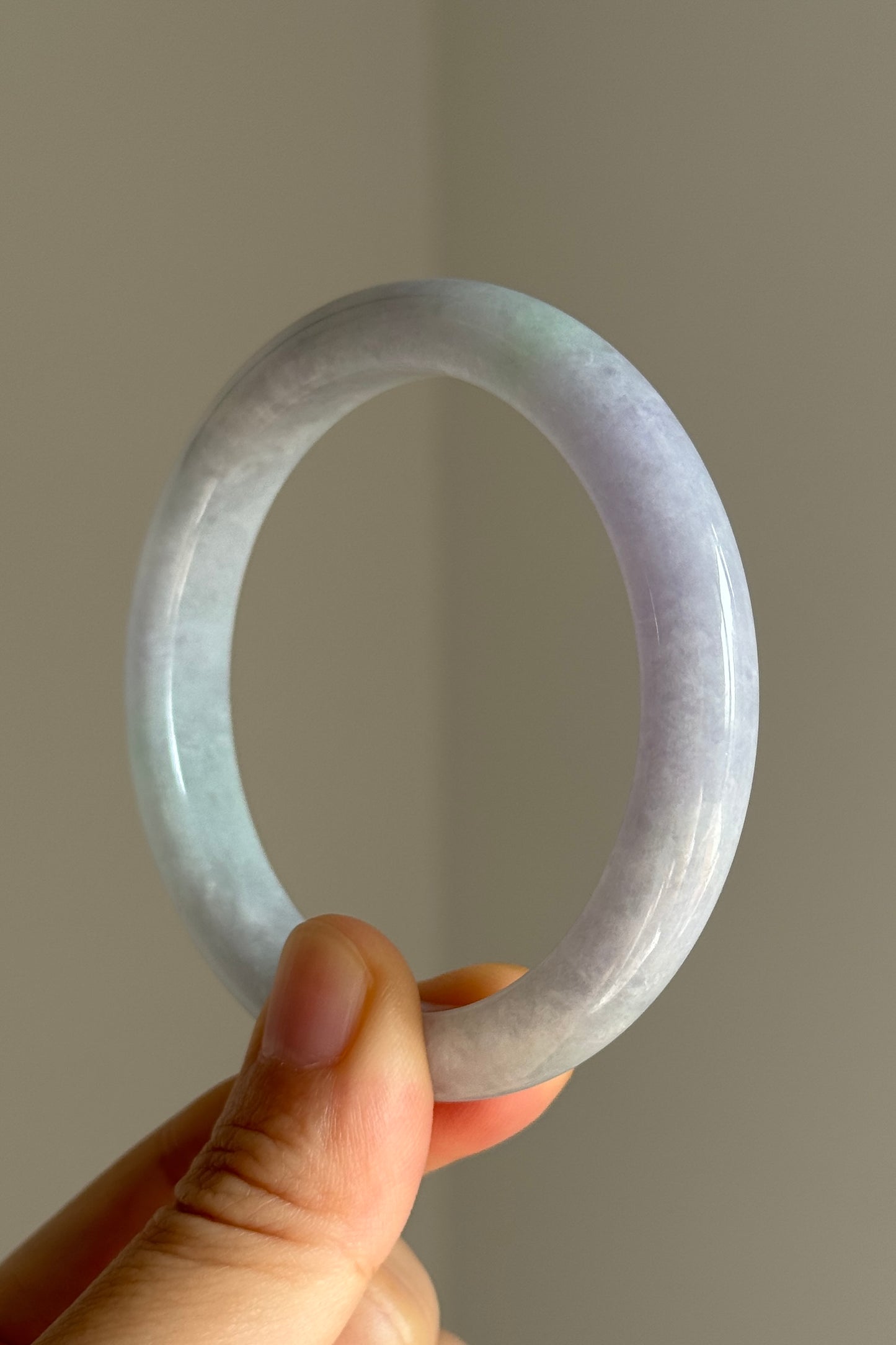 #0358 Lavender Light Green Jade Bangle Size 55.1