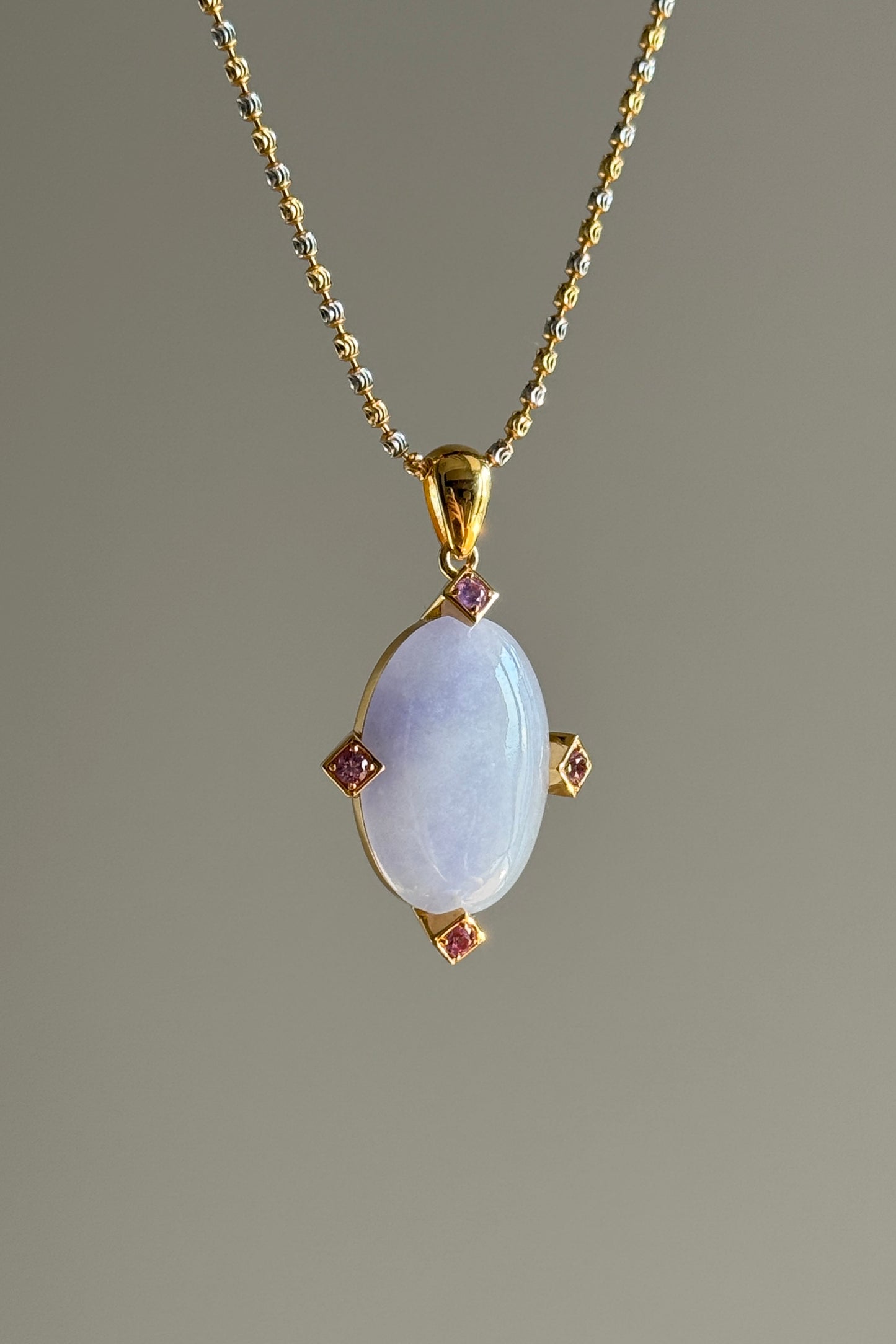 #P0536 Icy Vivid Lavender Jadeite Jade Cabochon 18K Yellow Gold Pendant