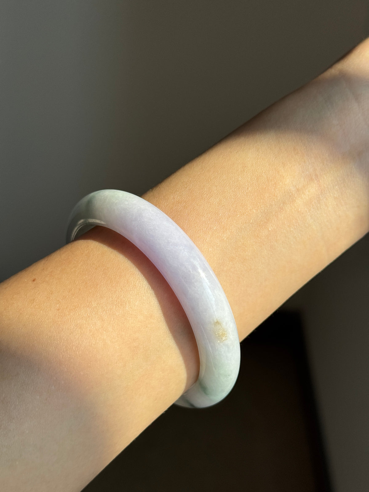 #0437 Icy Lavender Green Flower Jade Bangle Size 57