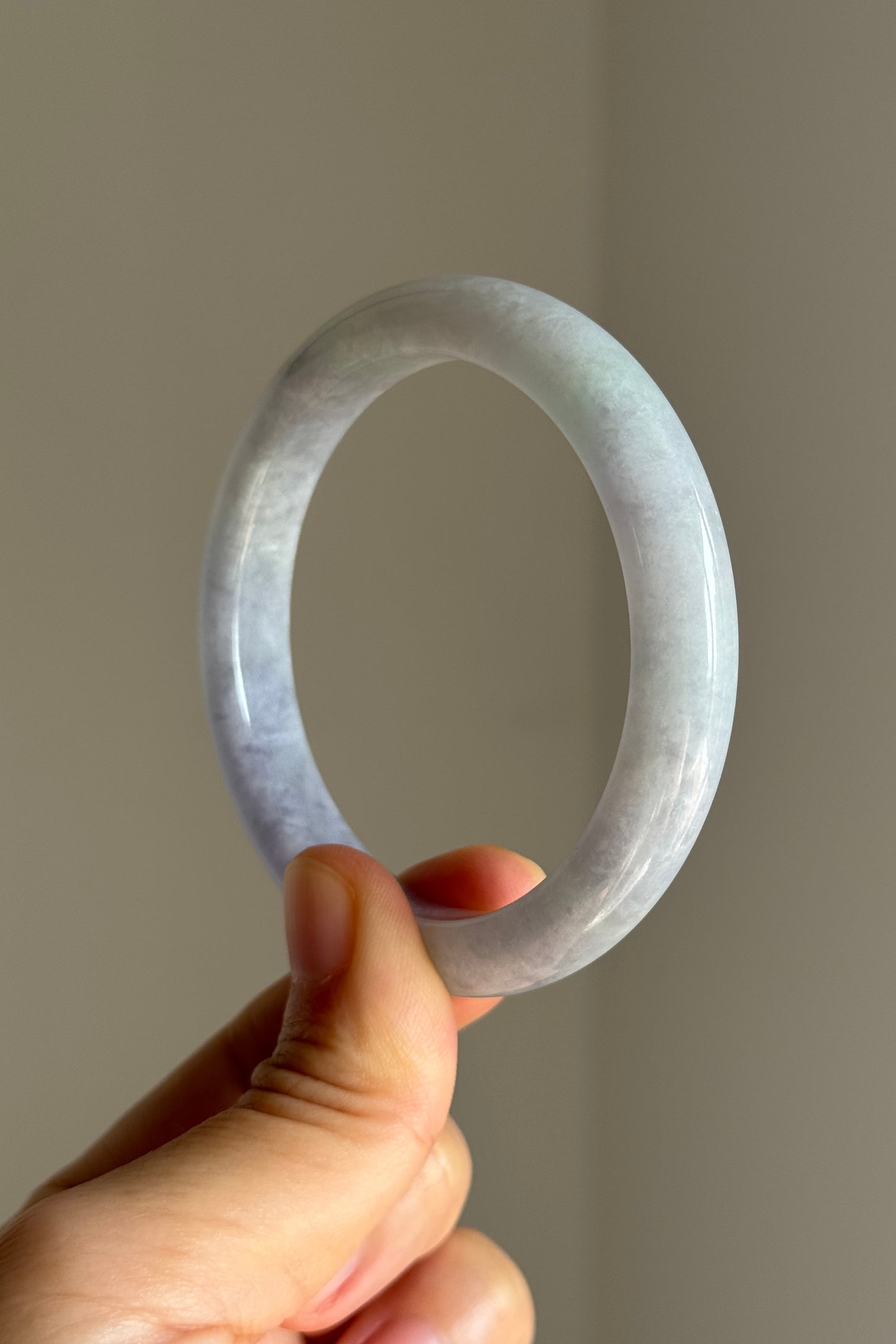 #0358 Lavender Light Green Jade Bangle Size 55.1