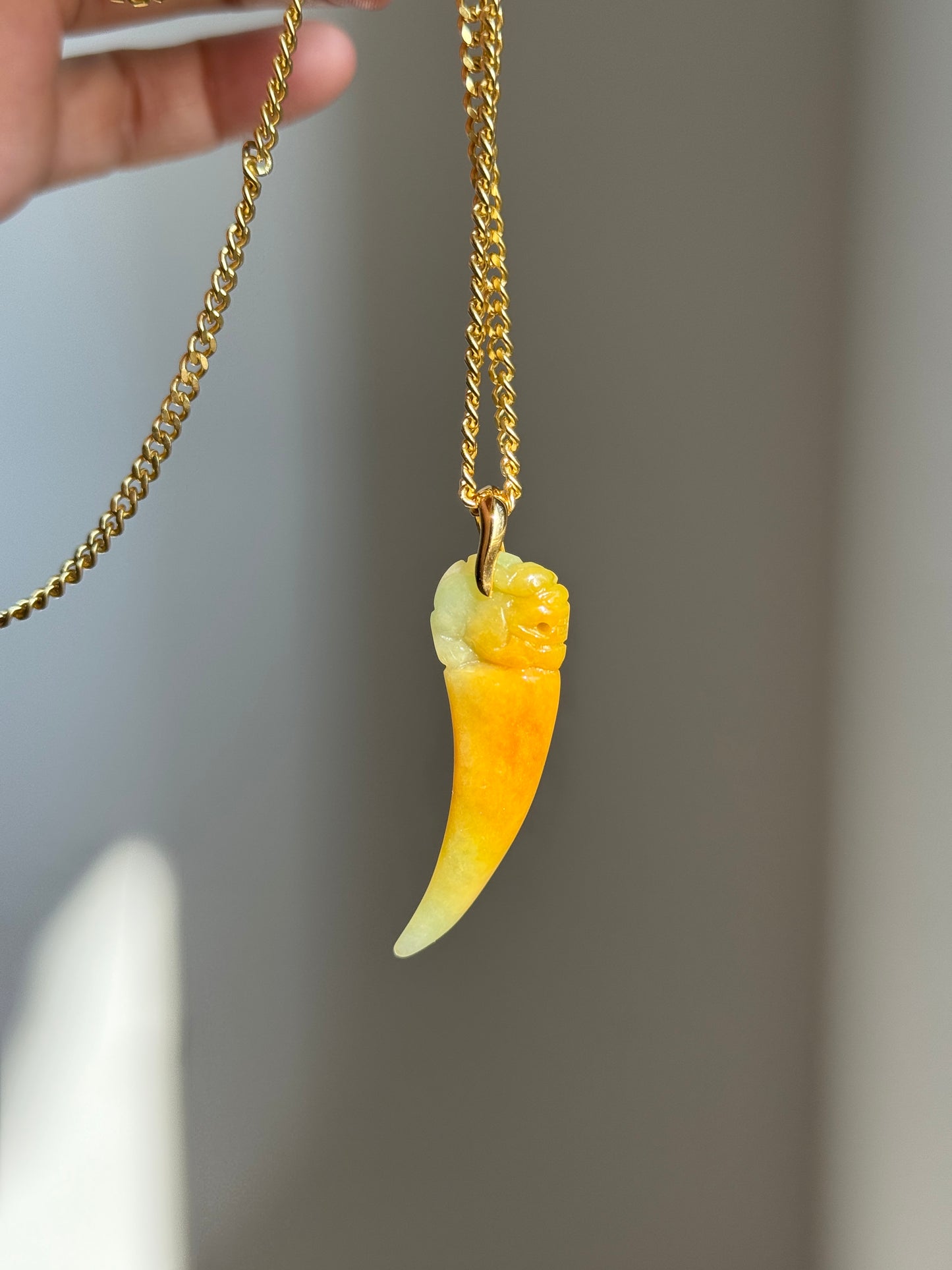 #P0560 "Dragon's Fang" Golden Yellow Green Jadeite Jade 18K Yellow Gold Pendant