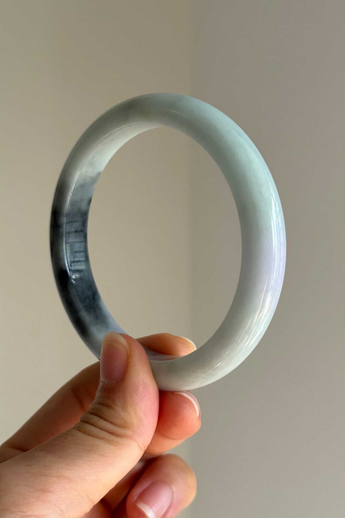 #0446 Light Green Lavender Ink Jade Bangle Size 60