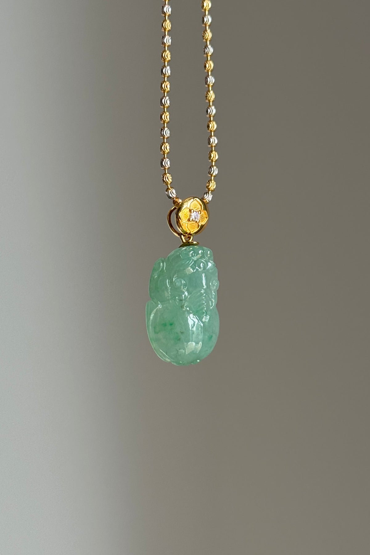 #P0566 "Pixiu" Icy Vivid Green Jadeite Jade 18K Yellow Gold Pendant