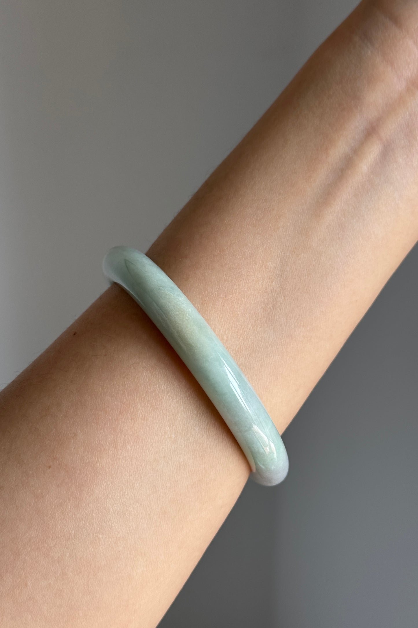#0371 Lotus Green Yellow Jade Bangle Size 57.2