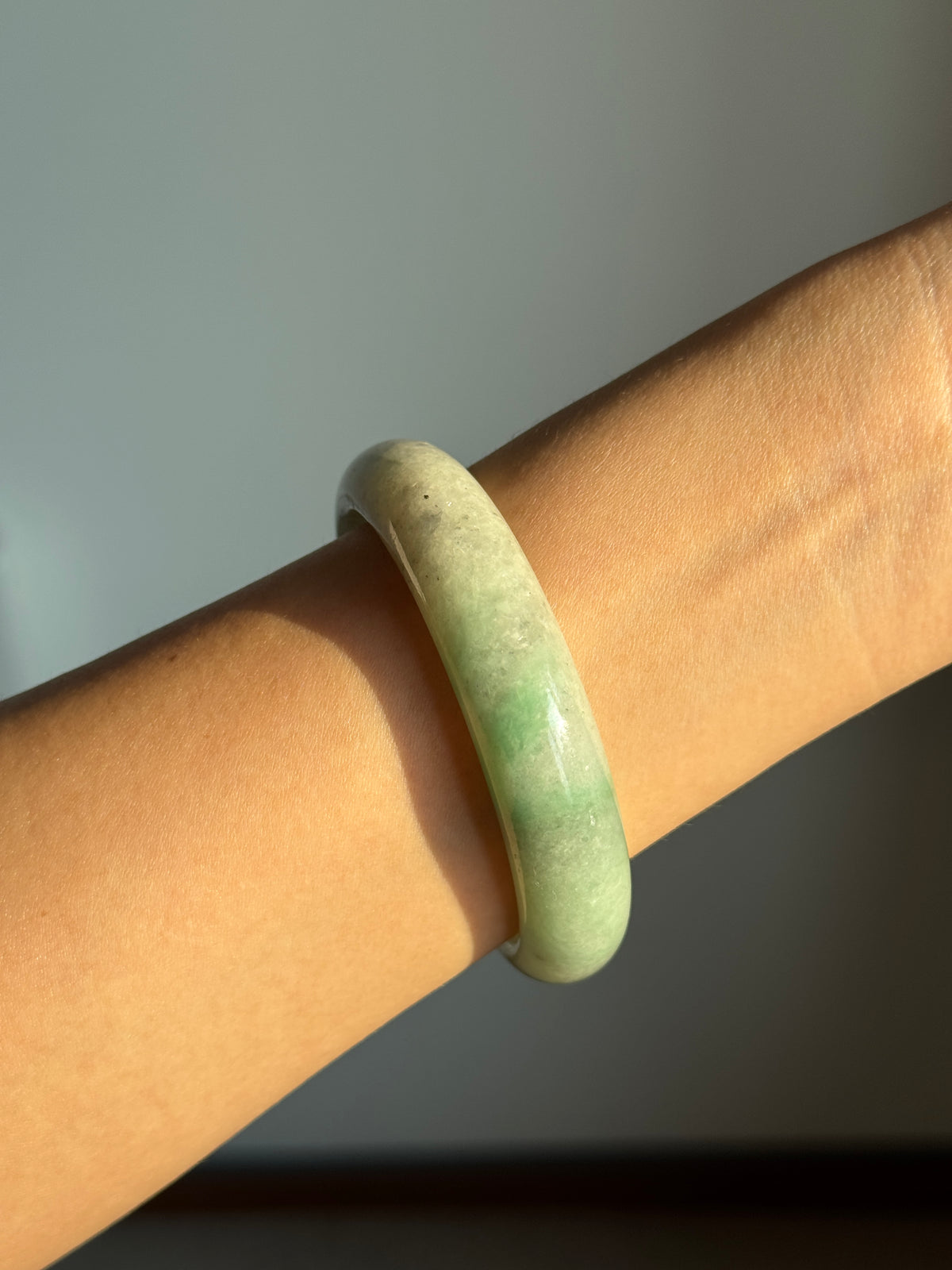 #0459 Icy Vivid Sun Green Ink Jade Bangle Size 57.3