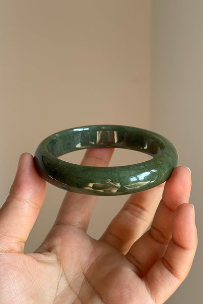 #0425 Olive Green Jade Bangle Size 58.6