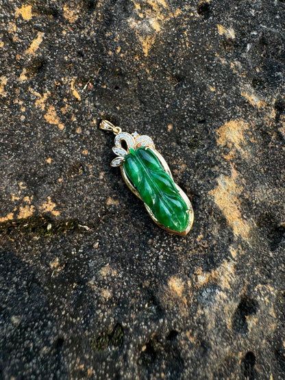 "Leaf" Imperial Green Jadeite Jade 18K Rose Gold VS Diamonds Pendant