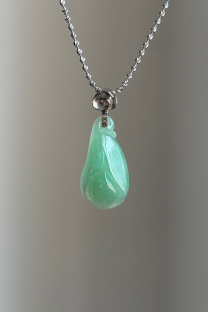 #P0442 "Magnolia" Icy Bright Sun Green Jadeite Jade 18K White Gold Pendant