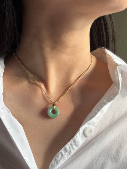 #P0539 "Bi" Vivid Green Jadeite Jade Donut 18K Yellow Gold Pendant
