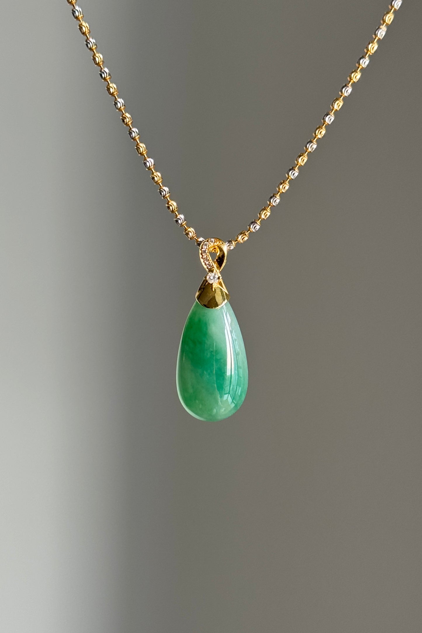 #P0501 "Water Drop" Icy Rich Green Jadeite Jade 18K Yellow Gold Pendant