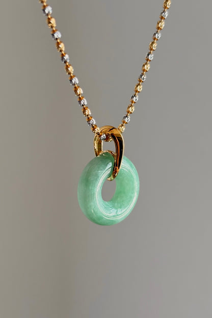#P0478 "Bi" Vivid Green Jadeite Jade Donut 18K Yellow Gold Pendant