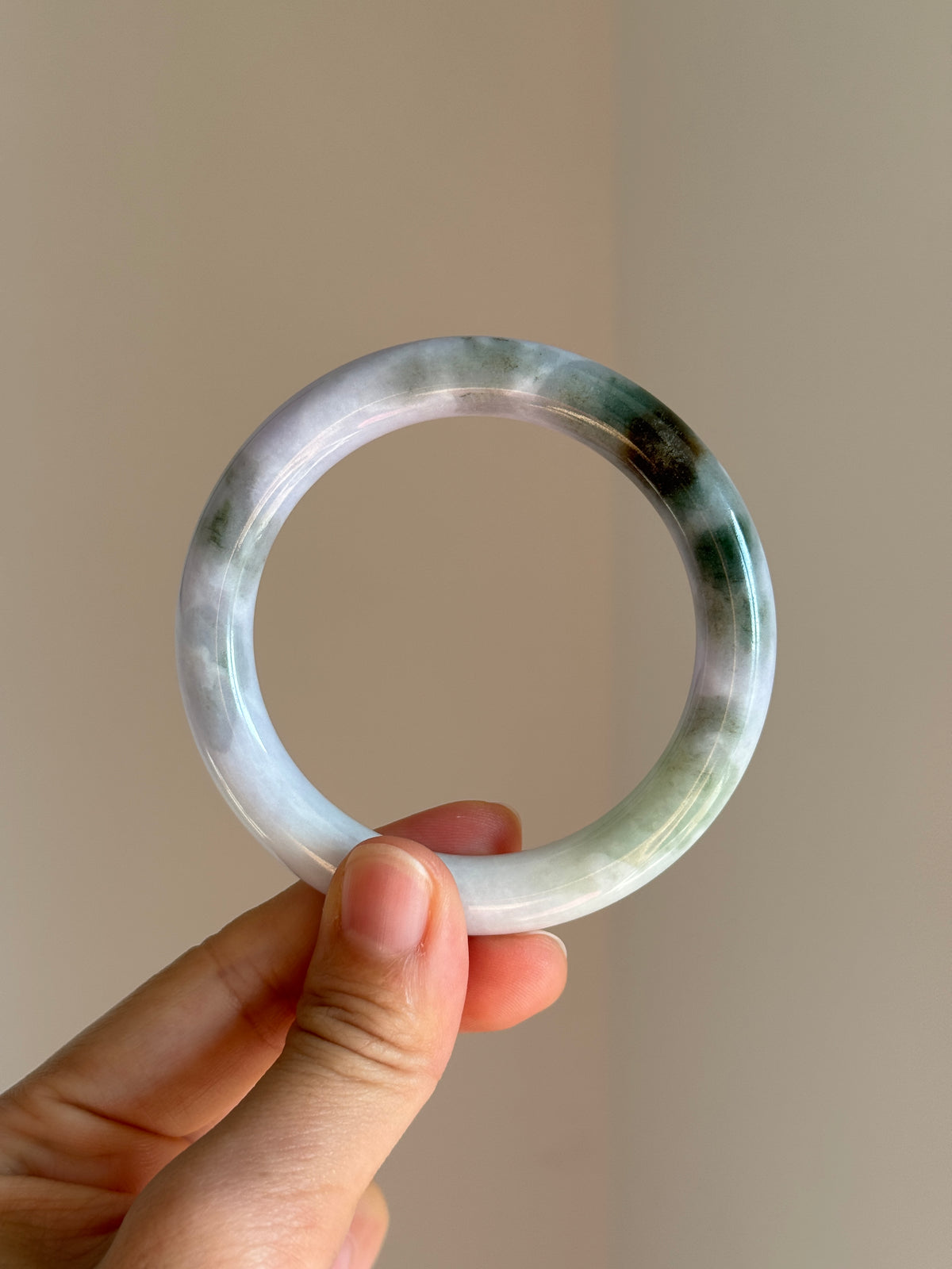 #0427 Lavender Green Yellow Round Jade Bangle Size 53.8 (fits up to 55)