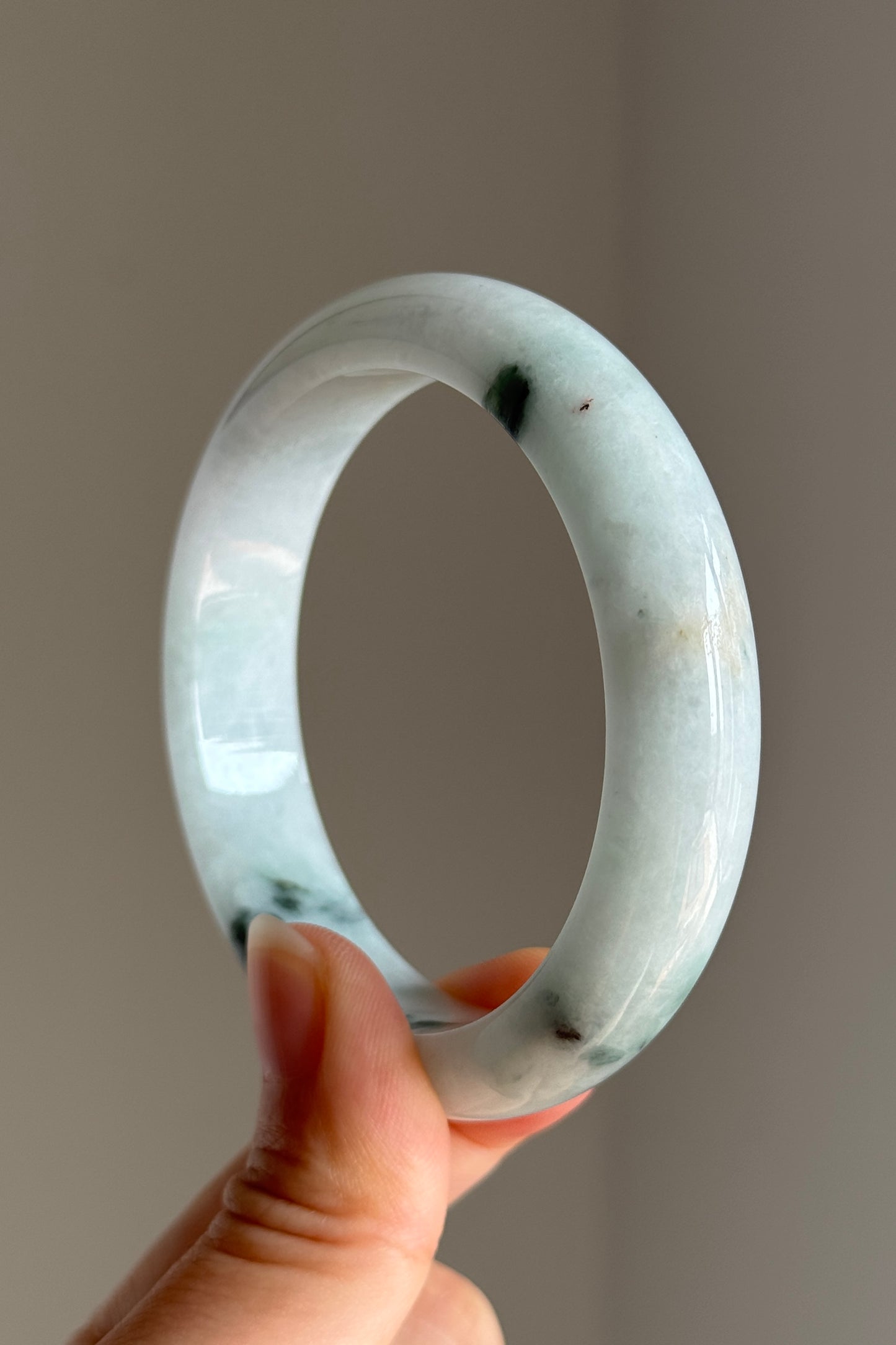#0402 White Green Ink Flower Jade Bangle Size 56.5