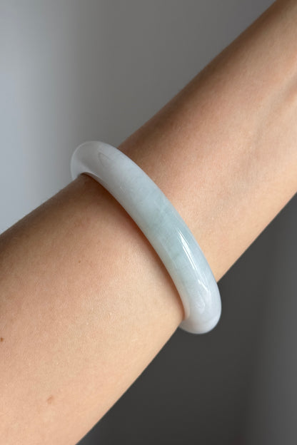 #0392 Icy Blue White Golden Flecks Jade Bangle Size 59.5