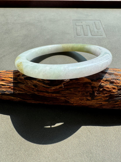 #0400 Icy Olive Green Yellow Light Lavender Jade Bangle Size 56.3