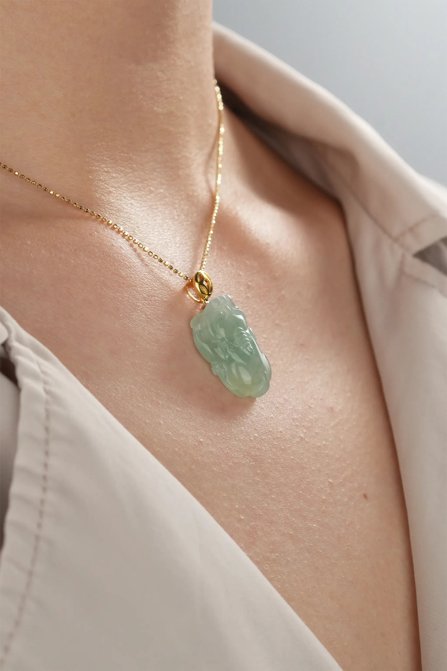 "Pixiu" Icy Apple Green Jadeite Jade 18K Yellow Gold Pendant