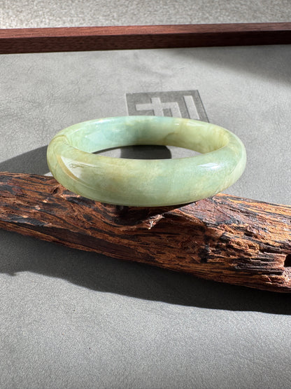 #0278 Oil Green Yellow Jade Bangle Size 53.7